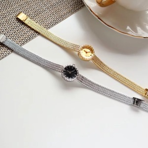 Minimalist Retro Niche Light Luxury Small Gold Quartz Pointer Women's Internet-Famous Hot-selling Petite Exquisite Dial <b>Watch</b> - Product Image 3