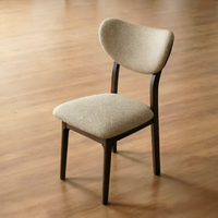 Chaise de salle à manger nordique en bois massif avec dossier rembourré en cuir, cadre renforcé et épaissi, design moderne et minimaliste pour la maison