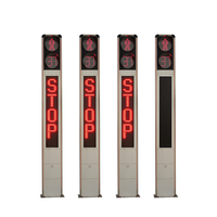 Feu de signalisation piétonnier intégré 300 mm à LED avec affichage de compte à rebours 80/80, boîtier PC, pour parcs logistiques
