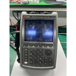Analyseur de micro-ondes portable Keysight N9950A FieldFox, 32 GHz/ xgeqpt - Product Image 1