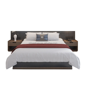 Fournisseur de mobilier d'hôtel commercial personnalisé à prix abordable : Lit Queen minimaliste en bois avec tête de lit et tables de chevet - Product Image 4