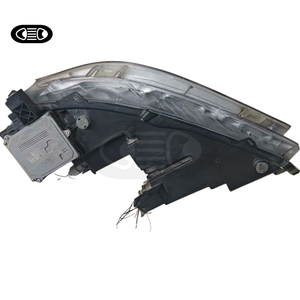 Ensemble de phares TUZHIHAO Dongfeng Yulon Luxgen <span class=keywords><strong>U6</strong></span>, pièces d'origine pour voiture - Excellent état, surface brillante, fonctions optimales - Product Image 5