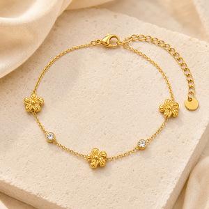 Collier et bracelet à chaîne perlée avec fleurs délicates en zircon SUMMLY, élégants et polyvalents, en acier inoxydable plaqué or 18 carats, bijoux de luxe - Product Image 2