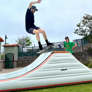 Pista da Skateboard Gonfiabile Ermetica e Resistente, <span class=keywords><strong>Halfpipe</strong></span> Pieghevole con Design Regolabile e Mobile per Allenamento in Giardino - Product Image 1