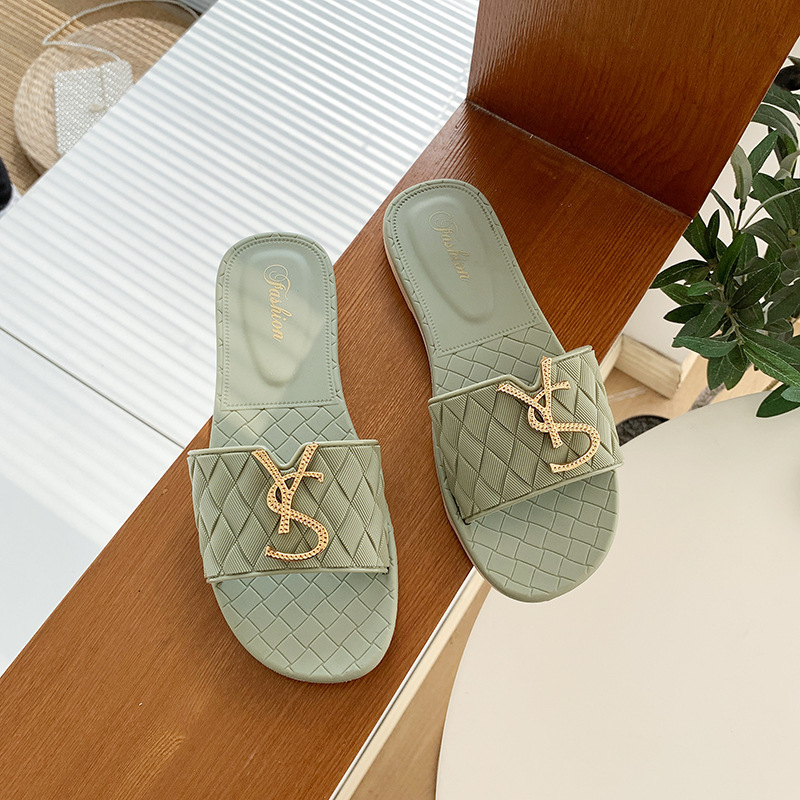220830-1 36-40 Women's slippers summer fashion outerwear new flat beach shoes