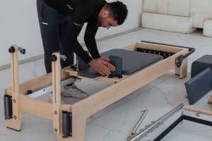 Durable Studio uso en el hogar equipo de cama de entrenamiento madera de arce medio trapecio reformador Torre pilates - Product Image 4