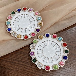 Nouvelle série de broches et pinces à hijab en strass colorés, en forme de carré et de cœur, pour foulards, voiles et écharpes en soie, pour fixation longue, vente en gros - Product Image 2