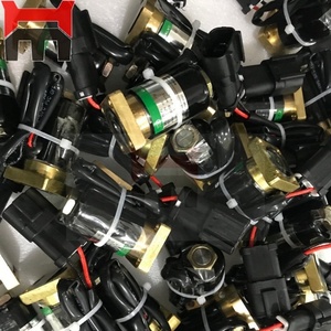 Válvula Solenoide 714-10-16951 17A-15-17271 para Komatsu WA120-3 WA150-3 WA180-3 WA250-3 WA320-3 WA380-3 WA420-3 WA470-3 - Product Image 4