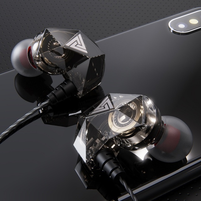 QKZ AK2 3.5mm In-ear Wired Headphones HiFi Bass Dynamic Earbuds with Mic Crystal AUX 3.5mm Wired Music Earphones
