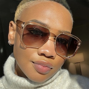 2024 New Versatile Retro Sunglasses for Unisex Hip-Hop Personality Large <b>Frame</b> with UV400 Lenses <b>Pink</b> Red <b>Frame</b> Colors Logo Lens - Product Image 2
