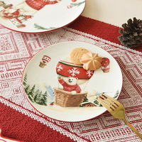 Assiette de Noël ronde en porcelaine, style ours polaire mignon, émaillée et embossée, haute valeur esthétique, cadeau créatif pour la maison