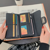 Dompet Wanita Elegan Multi Slot Model Quilted dengan Kunci Logam dan Banyak Kantong, Tempat Kartu Wanita