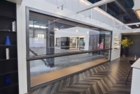 Ventana Abatible de Aluminio Inteligente y Personalizada con Aislamiento Acústico Superior y Control Automático para Villas de Alta Gama, Hogares y Oficinas