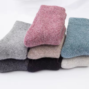 Wholesale Custom Winter Comfortable Soft Thermal Knitting Thick Warm Mens Women Natural Wool Socks High Quality - Product Image 4