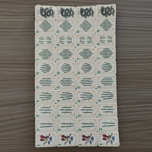 Juego de Mahjong de Lujo Moderno y Portátil de Doble Capa Dorado con 160 Fichas Acrílicas Pulidas a Mano con Diseño Clásico para Regalo o Juego en Casa - Product Image 4