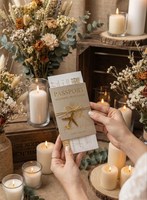 Suite d'invitations de mariage « Passeport Or » sur le thème du voyage de luxe pour mariage à destination – Carte d'embarquement