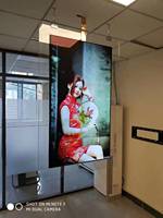 EKAA Layar Jendela Satu Sisi 65 Inci 3000/4000 Nits Kecerahan Tinggi LCD Digital Signage untuk Pusat Perbelanjaan
