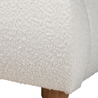 Cadre de lit au design moderne avec des formes organiques entièrement recouvert de tissu tendance en beige