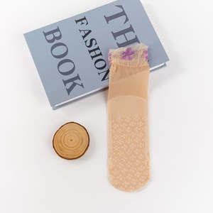 ถุงน่องลายลูกไม้ทรงหลวมกันลื่นถุงเท้าผู้หญิงลำลองบางพิมพ์ลายดอกไม้วัสดุไนลอน - Product Image 5