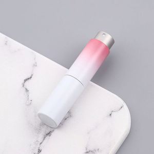 Flacons vaporisateurs de parfum portables en aluminium et verre, rechargeables et recyclables, 8 ml et 10 ml, pour les soins personnels - Product Image 3