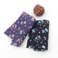 Tissu 100% coton à imprimé cerises et petites fleurs, sans MOQ, tissu en coton à carreaux mignon pour robes et chemisiers pour enfants