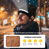 Gorro 3 en 1 con Iluminación RGB y Música, Linterna LED, Auriculares Bluetooth, Llamadas Manos Libres, Gorro de Invierno para Exteriores, Éxito de Ventas en AMZ