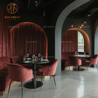 Ensemble de meubles de restaurant Ron Group Luxury Commercial, table ronde sur base métallique personnalisée, chaises en velours rouge