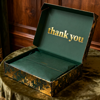 Boîtes d'emballage personnalisées en gros pour vêtements noirs, boîtes rigides pour vêtements de luxe, parfums, boîtes cadeaux en papier vert avec gaufrage