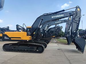 Excavatrice sur chenilles Hyundai HX220L avec moteur Yanmar, équipement de construction jaune, puissance de 110 kW - Product Image 3