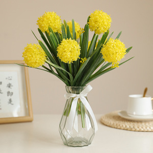 ดอกเบญจมาศประดิษฐ์สีพาสเทลสวยงาม สัมผัสนุ่มเหมือนดอกไม้จริง เหมาะสำหรับตกแต่งบ้าน ชั้นวางของ งานเลี้ยงฉลองสมรส และตกแต่งดอกไม้ในงานแต่งงาน - Product Image 3