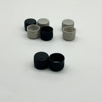 Couvercle de bouteille de cosmétique latéral nervuré en plastique de couleur personnalisée de 20 mm avec doublure Bouchon à vis évident en plastique durable pour boisson