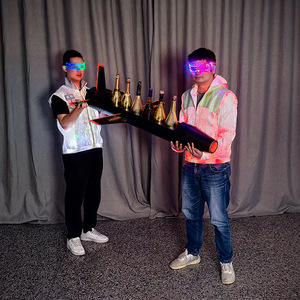 Estante para vino LED con forma de avión, 8 botellas, decoración de barra de hierro, soporte iluminado para champán para fiestas - Product Image 2