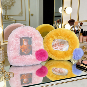 <span class=keywords><strong>Cadre</strong></span> <span class=keywords><strong>photo</strong></span> rond en peluche moelleux Kawaii, doux au toucher, avec pompon coloré, mini <span class=keywords><strong>cadre</strong></span> pour la chambre des filles, ornement de bureau - Product Image 1