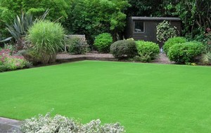 Césped <span class=keywords><strong>Artificial</strong></span> Realista y Suave de 30 mm - Césped Sintético Resistente a los Rayos UV para Jardín y Paisajismo - Fácil Instalación - Product Image 6