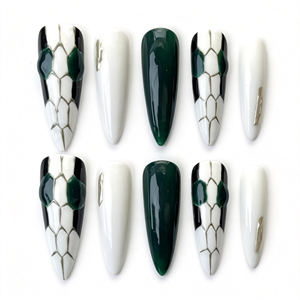 <span class=keywords><strong>เล็บ</strong></span>ปลอมทำมือแบบกดติด ยาว สี<span class=keywords><strong>เขียว</strong></span>มรกตเข้ม ขาว เงิน โครเมียม <span class=keywords><strong>ลาย</strong></span>งูเพ้นท์มือ หัวงู <span class=keywords><strong>เจ</strong></span><span class=keywords><strong>ล</strong></span>เน<span class=keywords><strong>ล</strong></span>ส์ ขายส่ง - Product Image 1