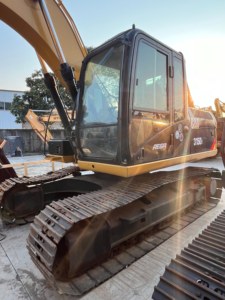 Excavatrice sur chenilles hydraulique d'occasion Caterpillar CAT315D2GC, 95% neuve, certifiée CE&EPA - Product Image 4