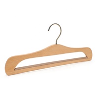 30 años de fabricación Muestra gratis Traje de madera Perchas MOQ bajo Perchas de madera para paños Ropa de madera
