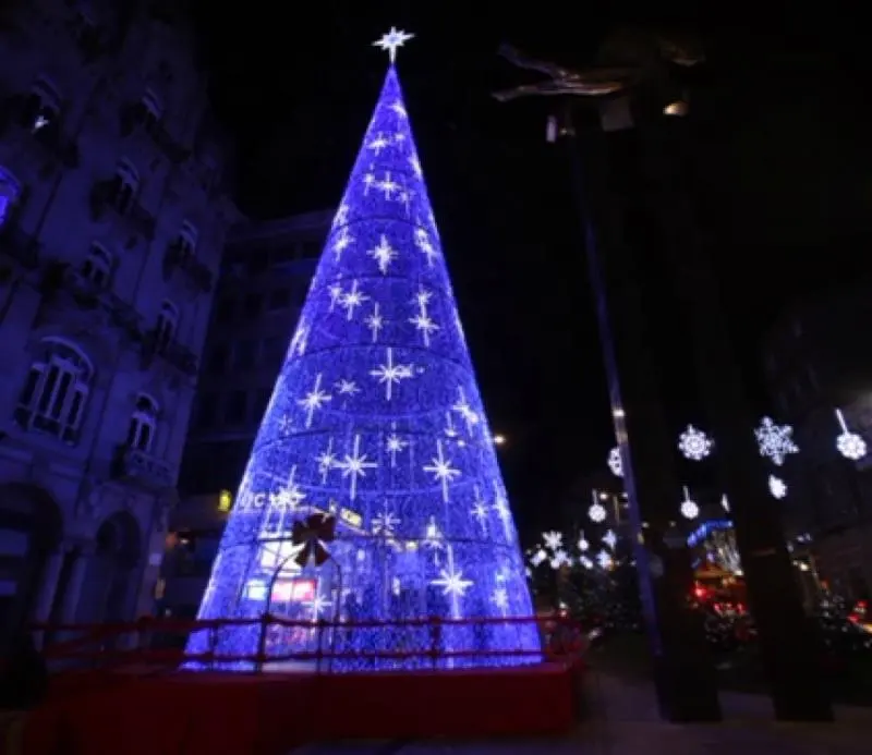 Nieuw Aankomen Goedkope Prijs Kerstboom Aanpassen 6M 7M 8M Winkelcentrum Kerstboom Met Decoratie Outdoor Ornament