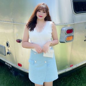 Camisole pour femmes grandes tailles N7627, haut sans manches en viscose blanche et noire avec dentelle à cils, idéal pour l'été - Product Image 4