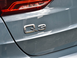 En stock – <span class=keywords><strong>Audi</strong></span> Q3 1.5T 2026 – SUV compact avec système d'infodivertissement français/arabe pour les acheteurs africains et du Moyen-Orient - Product Image 3