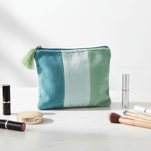 Sac <span class=keywords><strong>de</strong></span> maquillage personnalisé en gros, à rayures, avec pompon, écologique, portable, à fermeture éclair, pour filles - Product Image 3