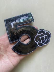 新しい創造的なスパンコールパッチは衣服の付属品のためにアイロンをかけることができます。No.5ローズスパンコール布パッチ - Product Image 5