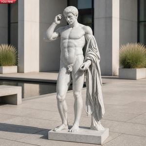 Statua di Atleta Greco in Marmo Bianco Intagliata a Mano YOUFINE, Figura Maschile Classica in Posa Contrapposta per Arredamento Costiero - Product Image 1