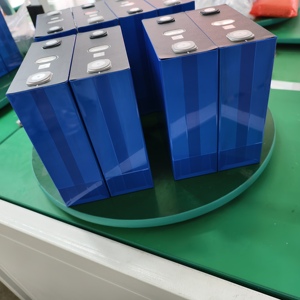Célula de batería de litio Lifepo4 3,2 V 280Ah 300Ah 314Ah para sistema de almacenamiento de energía y fuente de alimentación de vehículos eléctricos Indonesia <span class=keywords><strong>España</strong></span> - Product Image 3