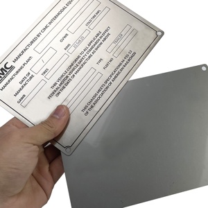 Vente en gros <span class=keywords><strong>plaque</strong></span> métallique gravée Logo en métal personnalisé Plaques nominatives Alu Plaques Aluminium Machine Plaques nominatives - Product Image 1