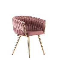 Chaise de salle à manger de luxe avec revêtement en velours et pieds en métal doré, idéale pour la salle à manger et le salon.