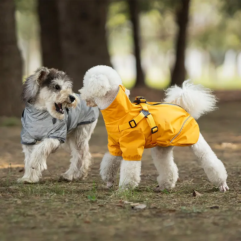 Chubasquero para mascotas de diseño plegable reflectante OEM, chubasquero amarillo para perros, impermeable de cuerpo completo, fabricante de ropa para perros personalizada