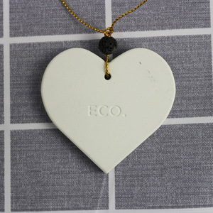 Pendentif en céramique Eco Heart, perle suspendue sur corde, ornement, cadeau pour la Saint-Valentin, design personnalisé disponible - Product Image 1