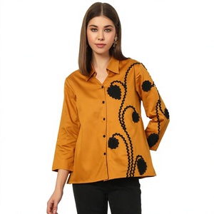 Chemise boutonnée jaune moutarde pour femme avec motif contrasté noir, manches trois quarts, coupe décontractée ample en popeline - Product Image 3