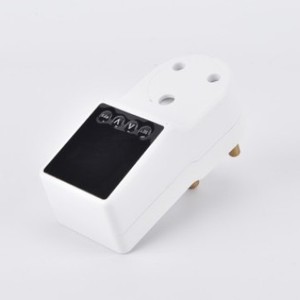 Protector de Voltaje Ajustable de 220V 16A 60HZ Sudafricano, Dispositivos de Protección Contra Sobretensiones para Refrigeradores, Aires Acondicionados y Hogar - Product Image 2